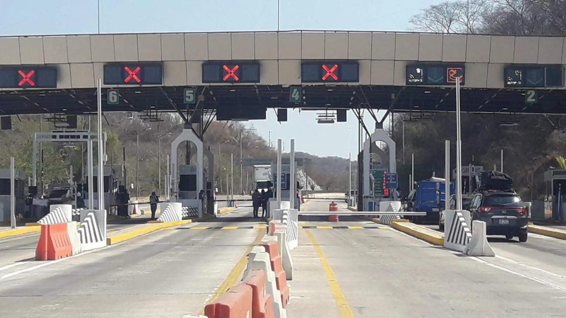 autopista bloqueo ayotzi